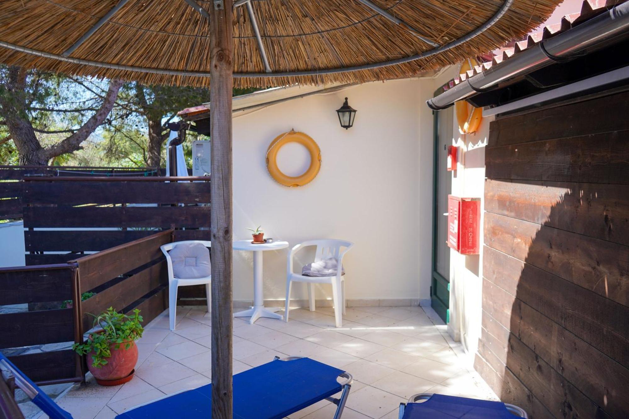 Oasis Beachfront Studios & Apartments, By Zantewize Alykanas  Exterior foto